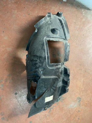 51717260709 / 7260709 BMW 1 SERİSİ F20 2012-2015 SOL ÖN ÇAMURLUK DAVLUMBAZI | MOTOLAND