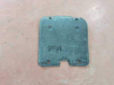 51717340195 / 7340195 BMW 8 SERİSİ G14 G15 ÇAMURLUK KAPAĞI 4İ21