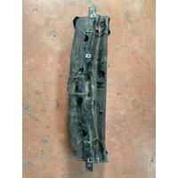 51747245771 / 7245771 BMW 1 SERİSİ F20 HAVA RADYATÖR KANALI | MOTOLAND