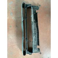 51747255414 / 7255414 BMW 3 SERİSİ F20-F30-F31 ÖN HAVALANDIRMA KANALI BAKALİTİ | MOTOLAND