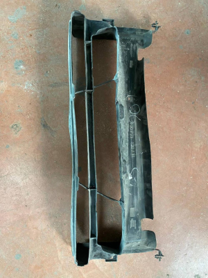 51747255414 / 7255414 BMW 3 SERİSİ F20-F30-F31 ÖN HAVALANDIRMA KANALI BAKALİTİ | MOTOLAND