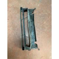 51747255414 / 7255414 BMW 3 SERİSİ F30 LCI ÖN ALT MASKE | MOTOLAND