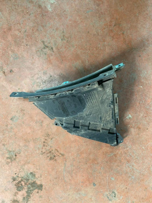 51747349592 / 7349592 BMW 5 SERİSİ G30 SAĞ HAVA KANALI | MOTOLAND