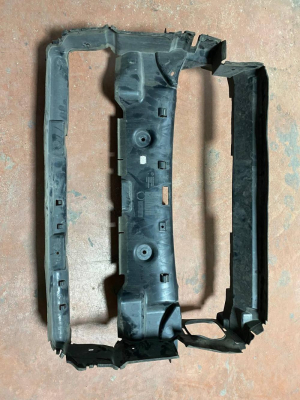 51747455961 / 7455961 BMW 3 SERİSİ G20 RADYATÖR HAVA KANALI BAKALİTİ | MOTOLAND