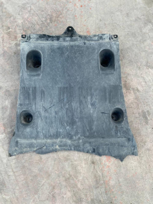 51755A67A72 / 5A67A72 BMW 7 SERİSİ G70 ARKA ALT GÖVDE KORUMASI DİFÜZÖR KORUMASI | MOTOLAND