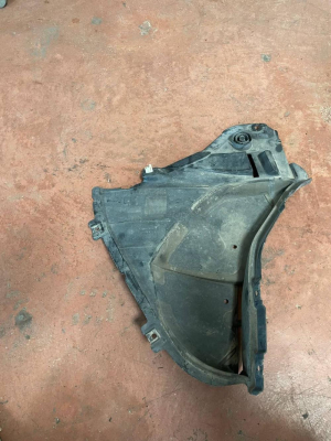 51757340743 / 7340743 BMW 5 SERİSİ G30 KÜREK BAKALİTİ | MOTOLAND