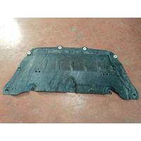 51757363730 / 7363730 BMW 5 SERİSİ G30 MOTOR ALT MUHAFAZA 4B23