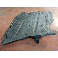 51757487477 / 7487477 BMW 3 SERİSİ G20 MOTOR ALT MUHAFAZA 4B24