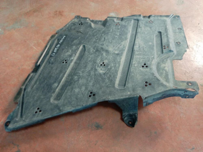 51757487477 / 7487477 BMW 3 SERİSİ G20 MOTOR ALT MUHAFAZA 4B24