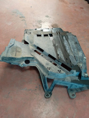 51759465694 / 9465694 BMW X1 U11 MOTOR ALT MUHAFAZA | MOTOLAND