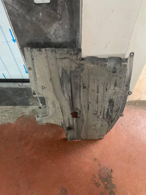 51759498306 / 9498306 BMW 7 SERİSİ G70 KAPAK ZEMİNİ | MOTOLAND