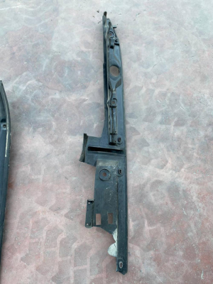 51767349606 / 7349606 BMW 5 SERİSİ G30 ÇAMURLUK SAĞ ÜST KAPLAMA | MOTOLAND