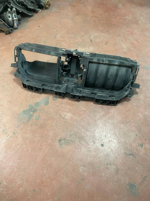5A112F816 BMW X1 SERİSİ U11 ÖN PANEL HAVA MASKE | MOTOLAND