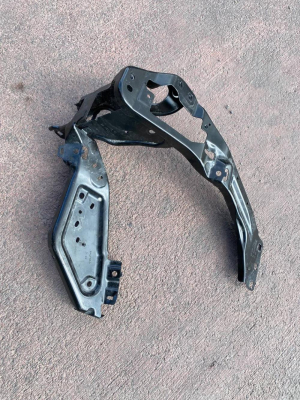 5A2F5B3 MINI COOPER F65 F66 F67 FAR TAŞIYICI SOL BRAKETİ | MOTOLAND