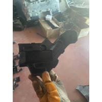 5A33854 BMW 7 SERİSİ G70 AKÜ KABLO TUTUCU | MOTOLAND