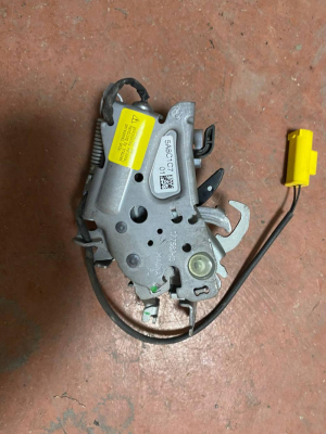 5A8C1C7 MINI COUNTRYMAN U25 BMW X1 U11 KAPUT KİLİDİ | MOTOLAND