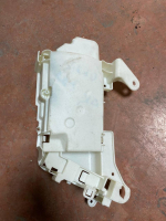 61145A1D5D9 / 5A1D5D9 BMW 5 SERİSİ G60 SİGORTA KUTUSU BRAKETİ | MOTOLAND