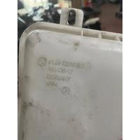 61667331418 / 7331418 BMW X1 F48 F60 COUNTRYMAN CAM SUYU BİDONU