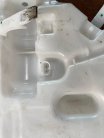61669478798 / 9478798 BMW X1 U11 ÖN CAM YIKAMA SU DEPOSU | MOTOLAND
