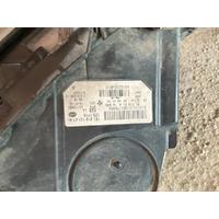 63117203243 - 63117203244 BMW 5 SERİSİ 2010-2013 XENON F10 SOL SAĞ FAR TAKIMI