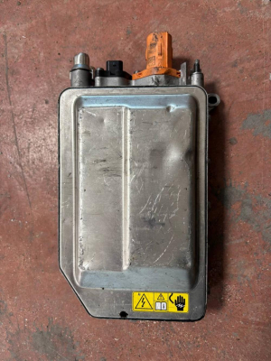 64125B36BF9 BMW 5 SERİSİ İ5 G60 ELEKTRİKLİ RADYATÖR SIVISI ISITICI | MOTOLAND