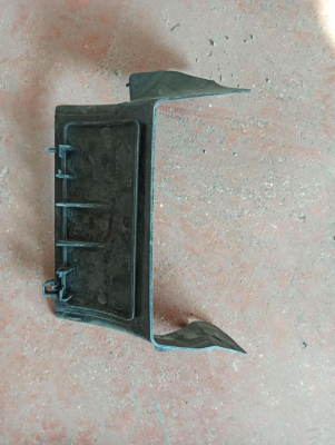 658121285A SKODA SKALA ÜST HAVA KANALI PARÇASI
