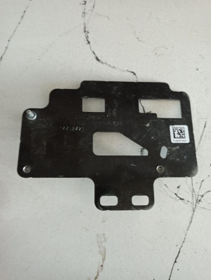 66319500173 BMW ÖN RADAR SENSÖR BRAKETİ