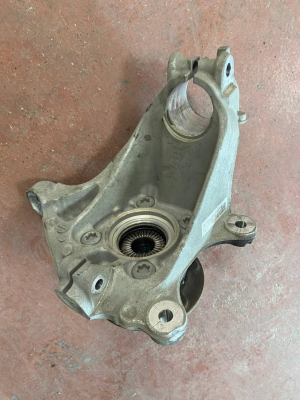 687664504 MINI COUNTRYMAN F60 ALL4 SOL ÖN AKS TAŞIYICI VE PORYA | MOTOLAND