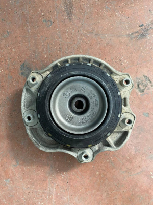 6889451 BMW X1 U11 AMORTİSÖR TAKOZU | MOTOLAND