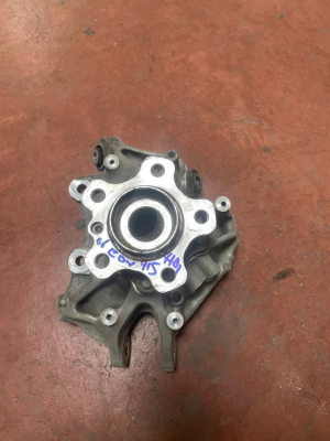 6890070 BMW G05 G06 G26 G70 ARKA PORYA BİLYASI | MOTOLAND