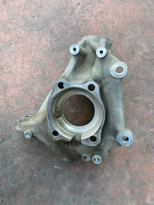 6893259 / 6893261 / 6897743 / 689263 / 146056 BMW 4 SERİSİ G22 G26 SOL ÖN TAŞIYICI | MOTOLAND