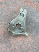 6893259 / 6893261 / 6897743 / 689263 / 146056 BMW 4 SERİSİ G22 G26 SOL ÖN TAŞIYICI | MOTOLAND
