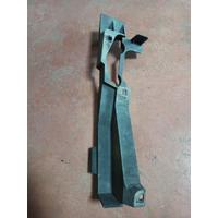 7009235LH LAND ROVER FAR BRAKETİ | MOTOLAND 4İ23