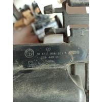 7058521 BMW 1 SERİSİ ARKA TAMPON MONTAJ BRAKETİ