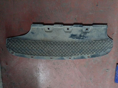 7184765 / 7228516 BMW 5 SERİSİ F10 TAMPON BAKALİTİ ALT DÜZ 4H18