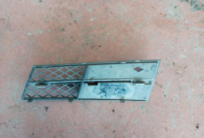 7200700 / 51117200700 BMW 5 SERİSİ F10 F18 TAMPON IZGARASI 4G9