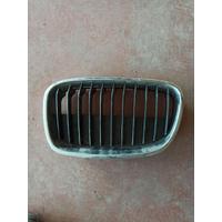 7239021 BMW 1 SERİSİ F20-21 ÖSN SOL IZGARA 4C11