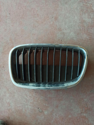 7239021 BMW 1 SERİSİ F20-21 ÖSN SOL IZGARA 4C11