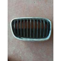 7239022 BMW 1 SERİSİ F20-21 SAĞ ÖN IZGARA 4C11