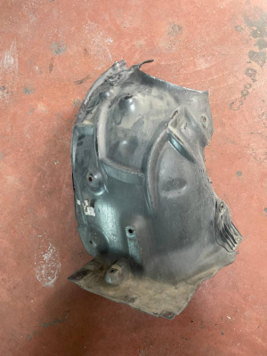 7241845 BMW 1 SERİSİ F20 ÖN SOL DAVLUMBAZ | MOTOLAND