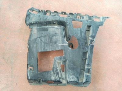 7256924 BMW 3 SERİSİ F30 TAMPON BRAKETİ 4D17 | MOTOLAND