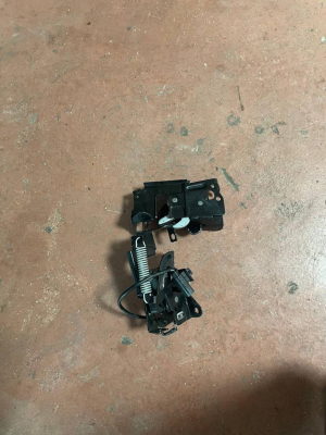 7300569 MİNİ COOPER F54 F55 F56 F60 KAPUT KİLİDİ | MOTOLAND