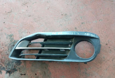 7331735 / 51117331735 BMW 5 SERİSİ F10 SİS FARI ÇERÇEVESİ 4G9