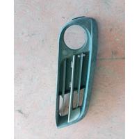 7331736 / 51117331736 BMW 5 SERİSİ F10 SİS FARI ÇERÇEVESİ 4G9