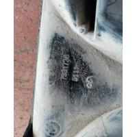 7331736 / 51117331736 BMW 5 SERİSİ F10 SİS FARI ÇERÇEVESİ 4G9