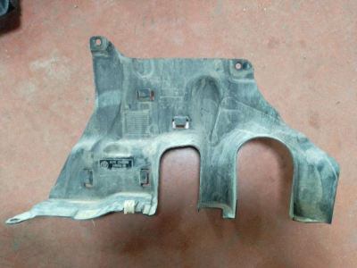7340191 / 51757340191 BMW 5 SERİSİ G30 GÖVDE ALT KAPAĞI 4H13