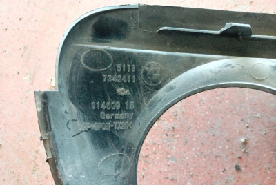 7342411 / 51117342411 BMW 5 SERİSİ F10 TAMPON HAVA IZGARASI 4G9