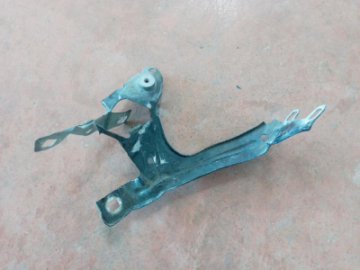 7347423 BMW 7 SERİSİ G11 G12 ÇAMURLUK SAC MONTAJ BRAKETİ | MOTOLAND