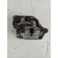 7362786 BMW X5 ARKA KAPI KİLİDİ