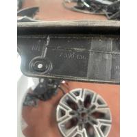 7390136 MİNİ COOPER COUNTRYMAN F60 SAĞ ARKA KAPI KAPLAMA